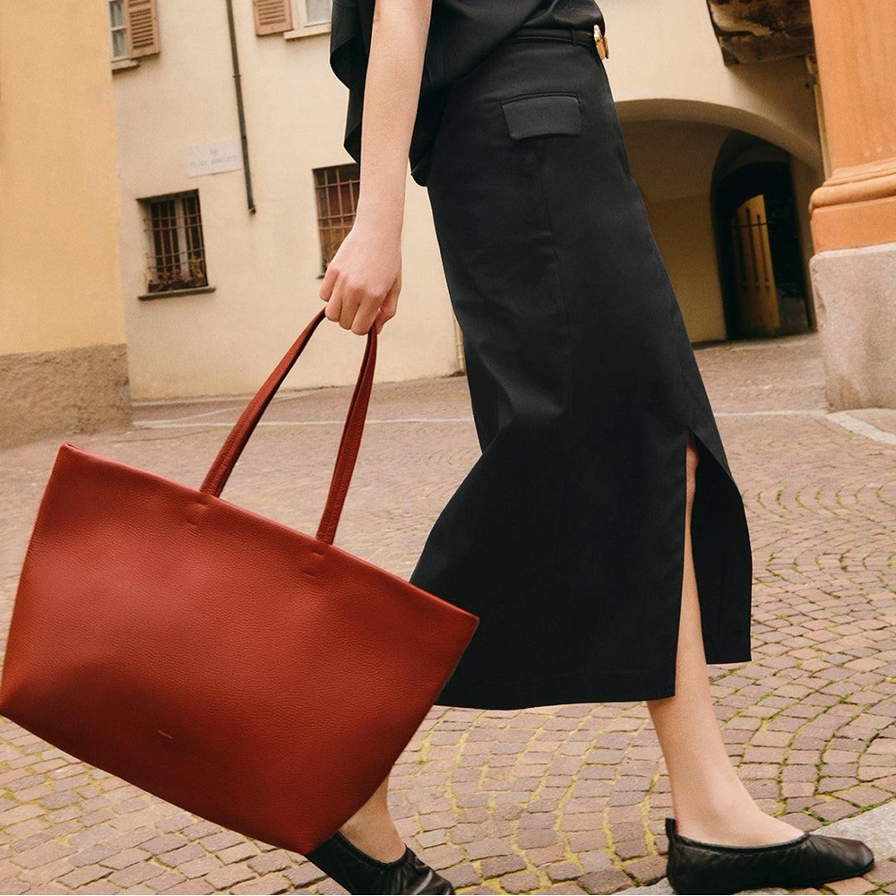 Cuyana Classic Easy Tote in RIOJA Pebbled Leather
